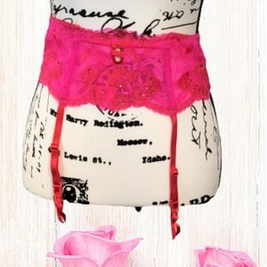 Victoria's Secret Sexy Little Things Lace Garter Belt